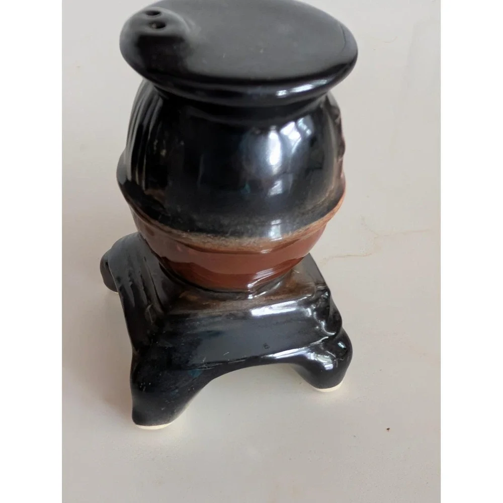 The Unbranded Brand vintage ceramic